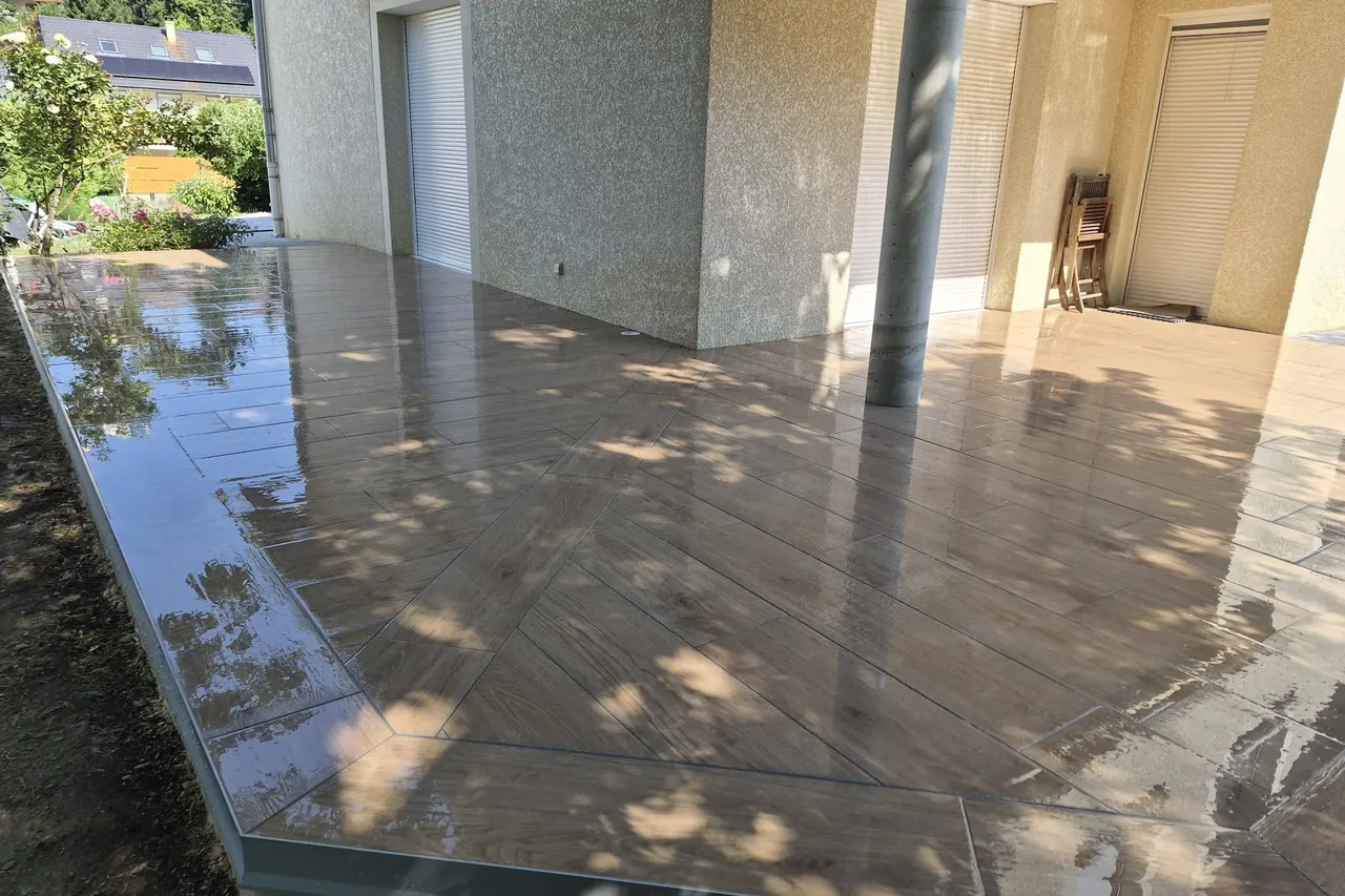 Terrasse dallée couverte