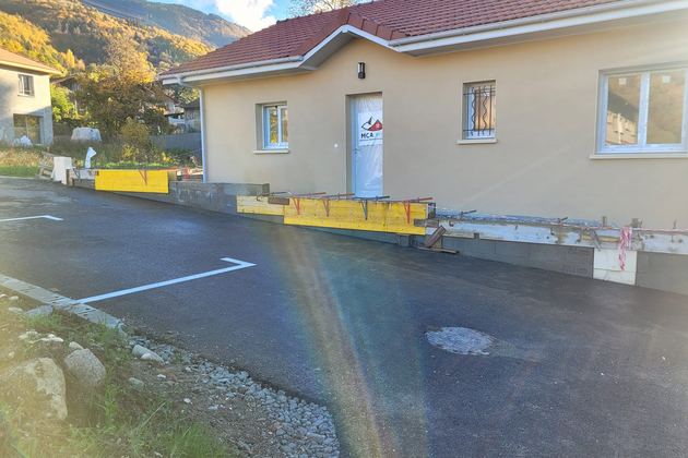 Chantier de voirie et enrobé