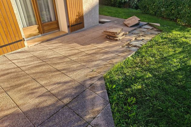 Terrasse en dalles aspect granite